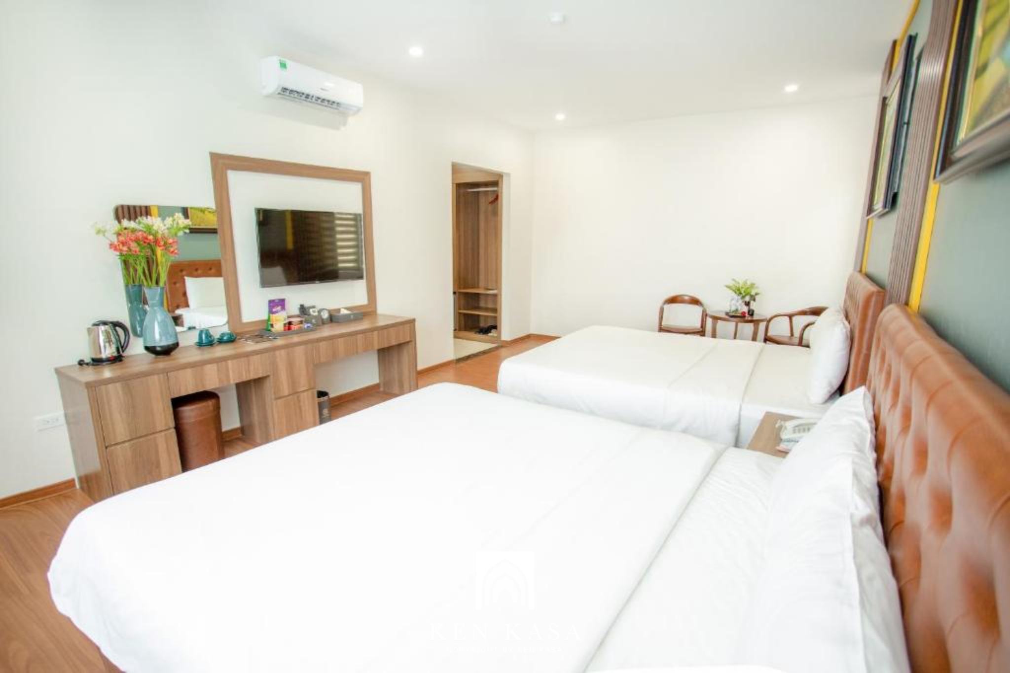 không gian phòng ngủ của Momali Hotel Ninh Binh